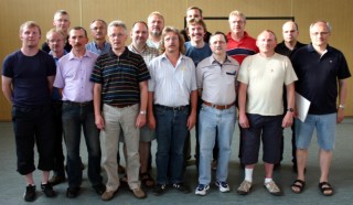 Geehrte Fachwarte und Abteilungsleiter 2008: Vordere Reihe von links nach rechts: Marco Leuner, Josef Back, Gustav Bühler, Thomas Rückert, Herbert Seibert, Reiner Hülbig und Alfred Schmitt Hintere Reihe von links nach rechts: Wolfgang Weber, Jürgen Moritz, Klaus Zimmermann, Michael Dingler, Edmund Jäckisch, Helmut Platsch, Siegbert Veith, Norbert Jäckisch und Matthias Glock