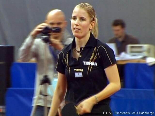 Kristin Silbereisen freut sich bei der Tischtennis deutsche Meisterschaft 2010
