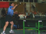 Jindrich Pansky schmettert den Tischtennisball