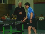 Daniel Suchanek und Jindrich Pansky bei der Verlosung von Sachpreisen