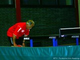 Peter Bauer bückt sich (nach dem Ball oder vor Erschöpfung)?